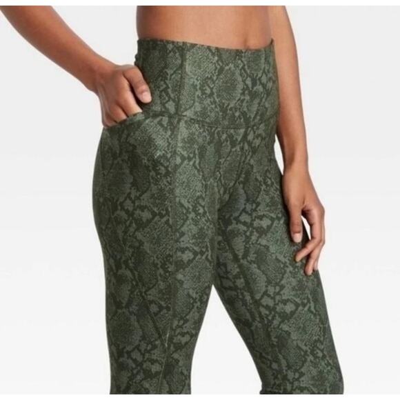 4/$25 -All in Motion Olive Snake Print Ankle Length Yoga Leggings - Small - Picture 1 of 7